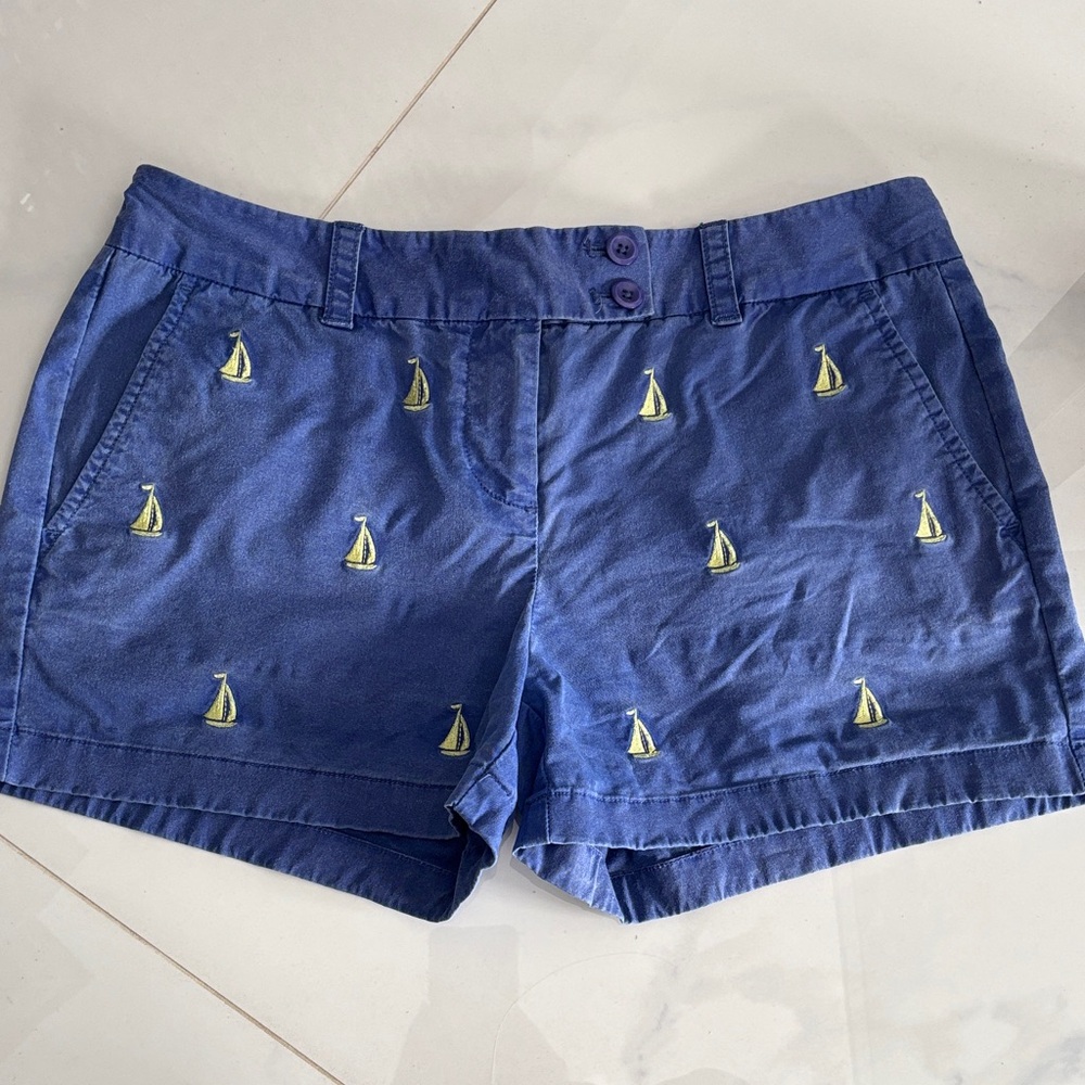 Vineyard Vines Navy Shorts with Yellow Sailboat Embroidery